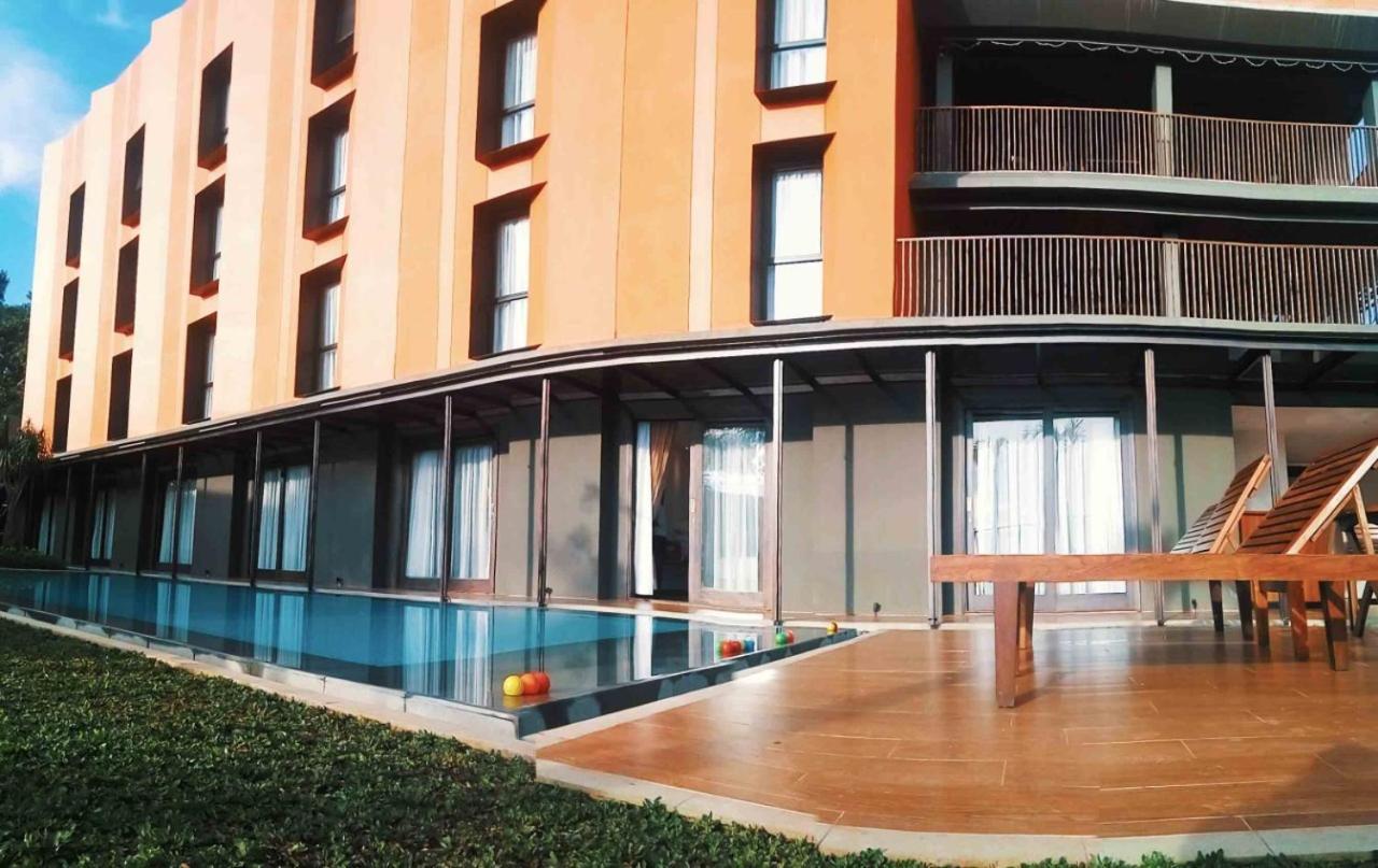 Grand Metro Puncak Hotel Cibodas Buitenkant foto